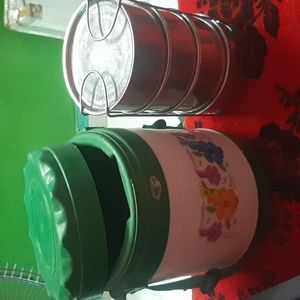 Tiffin box